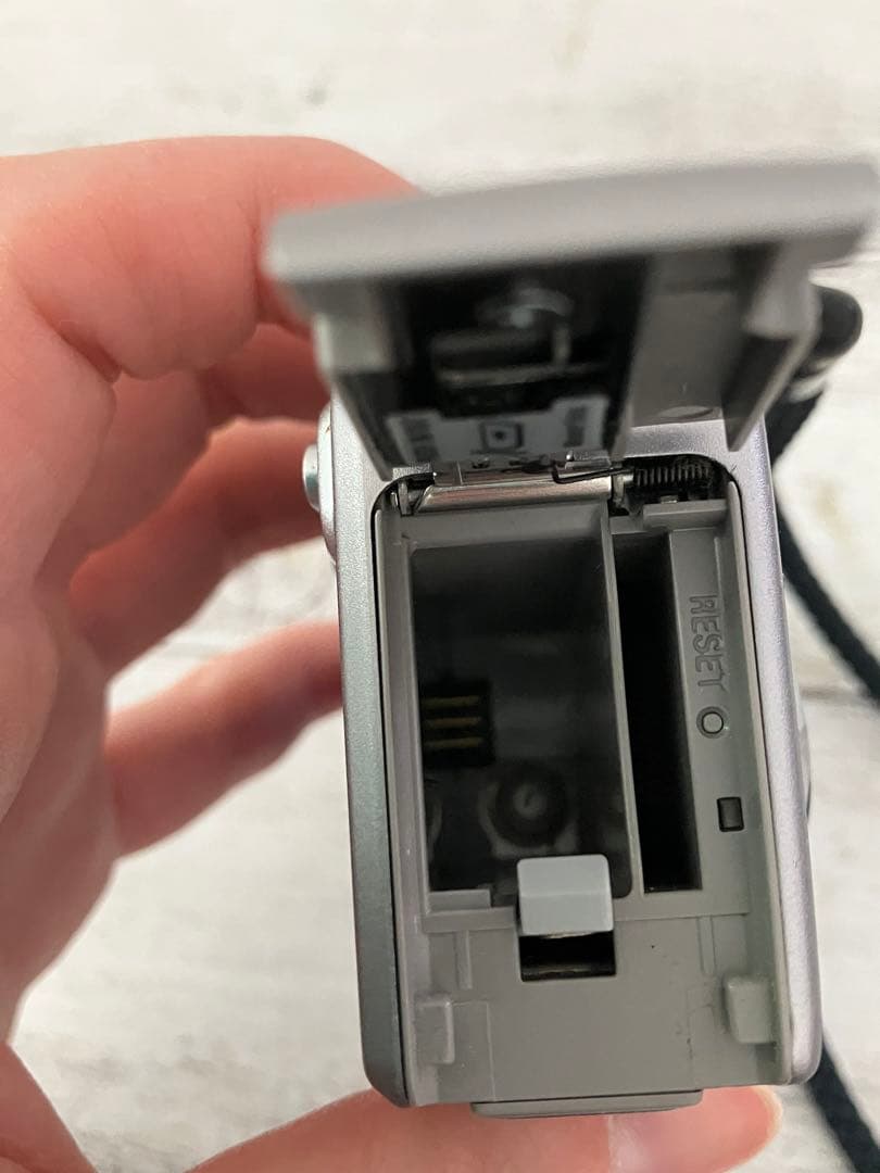 SONY Cyber-shot 5.0メガピクセル コンパクトデジタルカメラ