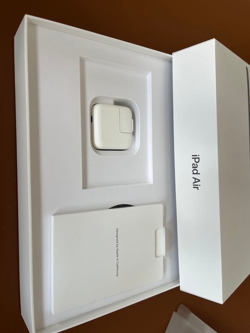 Apple iPad Air Wi-Fi スペースグレイ (第3世代)