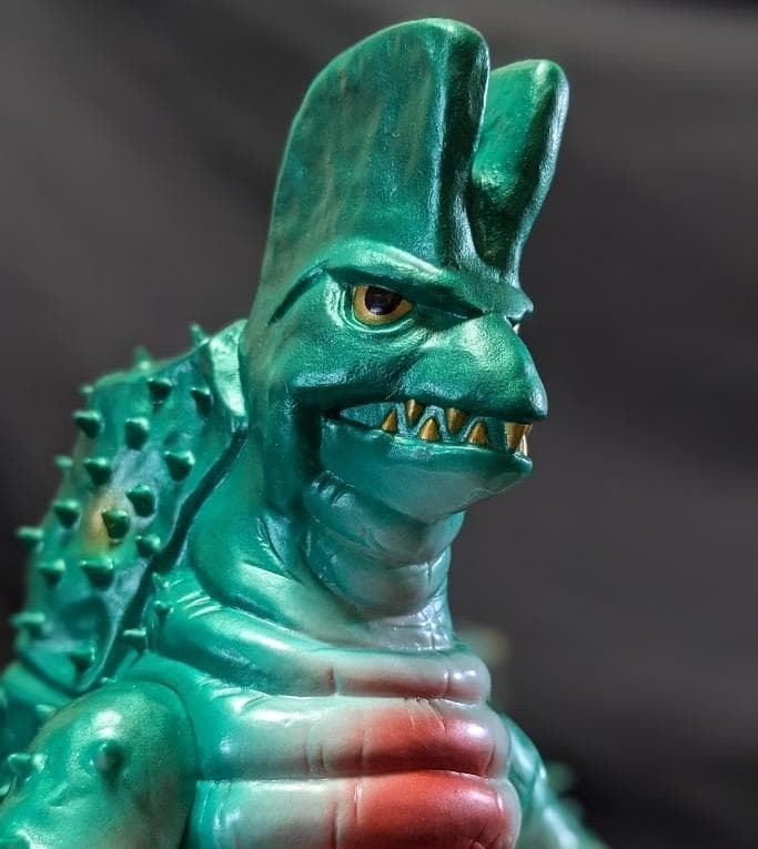 キングマイマイ成虫＆幼虫（ブルマァク復刻・怪獣郷）ソフビフィギュア２体セット